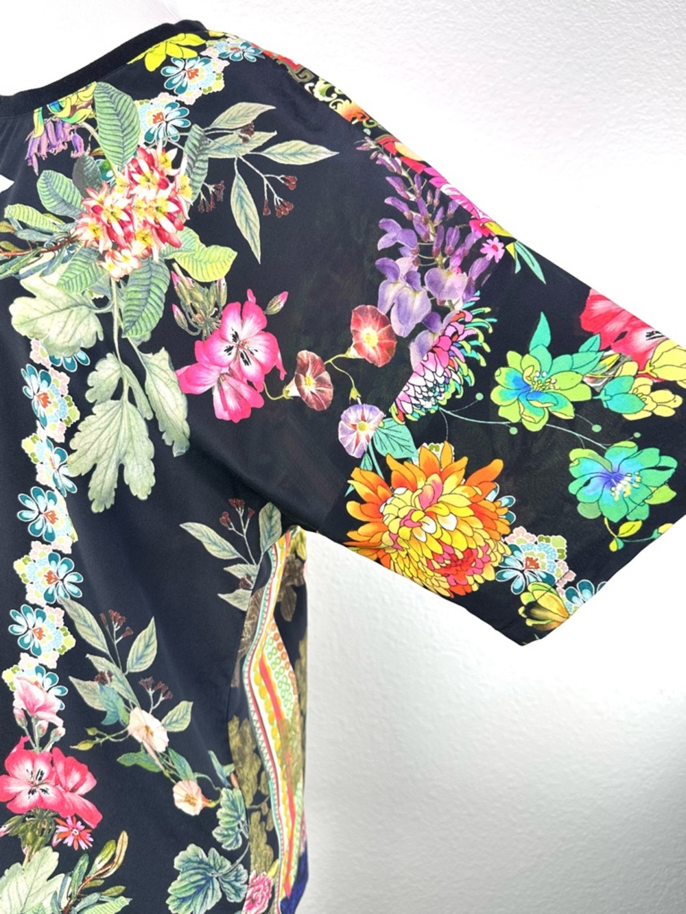 Johnny Was Silk Tunic Top M Floral Patchwork Boho Luxe Oversized Maximal Blouse - Picture 4 of 12